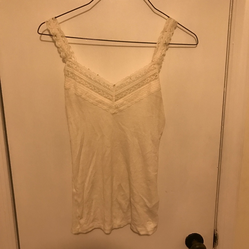 white lace tank top